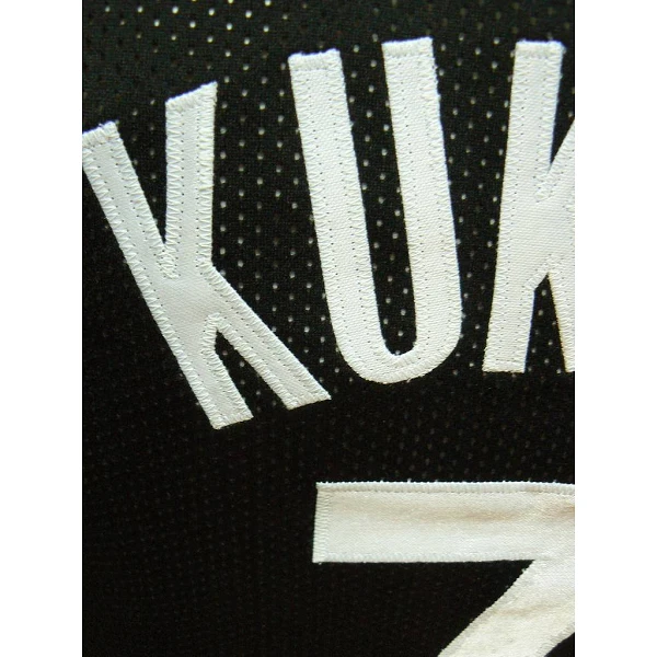 CAMISETA JUGOPLASTIKA POP 84 - TONI KUKOC NEGRA