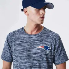 CAMISETA NEW ENGLAND PATRIOTS NFL ENGINEERED RAGLAN -GRIS