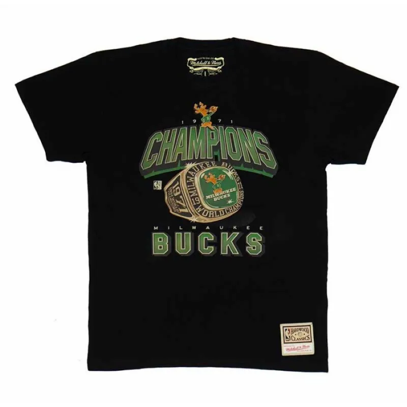 CAMISETA MILWAUKEE BUCKS "CHAMPIONS PRINT" - MITCHELL & NESS