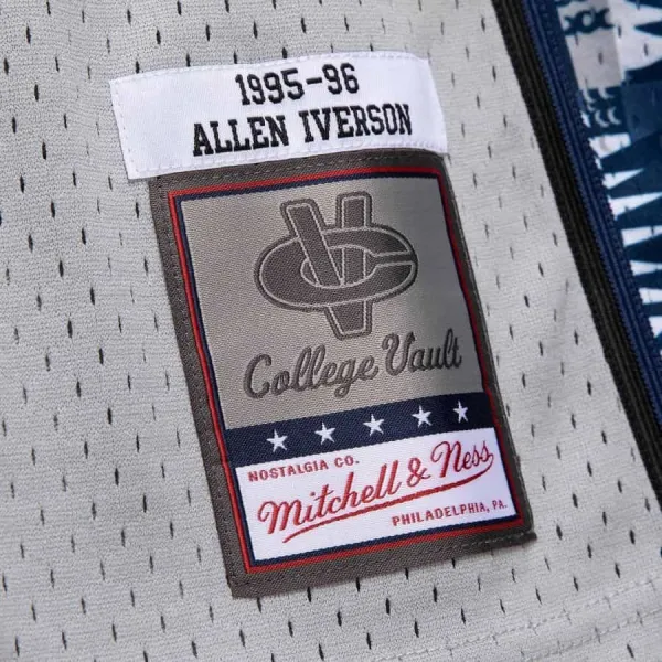 CAMISETA ALLEN IVERSON NCAA, UNIVERSITY 1995 - SWINGMAN