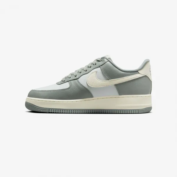 Zapatillas Nike Air Force One Low LX "Mica Green"