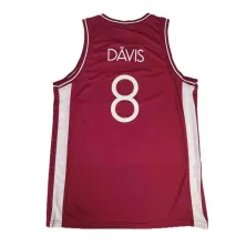 Camiseta Davis Bertans Letonia - Peak roja