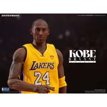 Figura Kobe Bryant Lakers Enterbay detalle cara