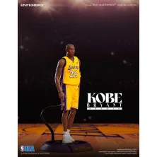 Figura Kobe Bryant Lakers Enterbay con soporte